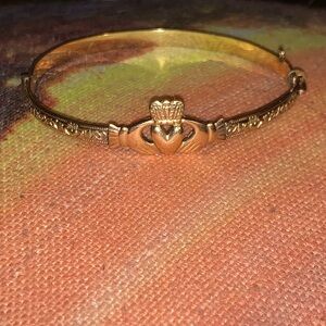 Vintage Irish Claddagh Heart 1/13 12ct B/C Gold-Filled Hinged Bracelet